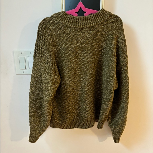 Universal thread green knit sweater - Picture 4 of 4